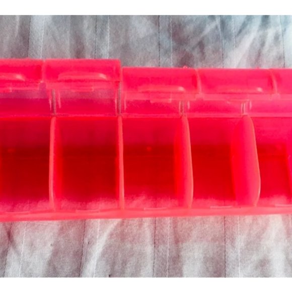 Weekly Vitamins Organizer 2 pack , Pink and Blu. - Picture 2 of 6